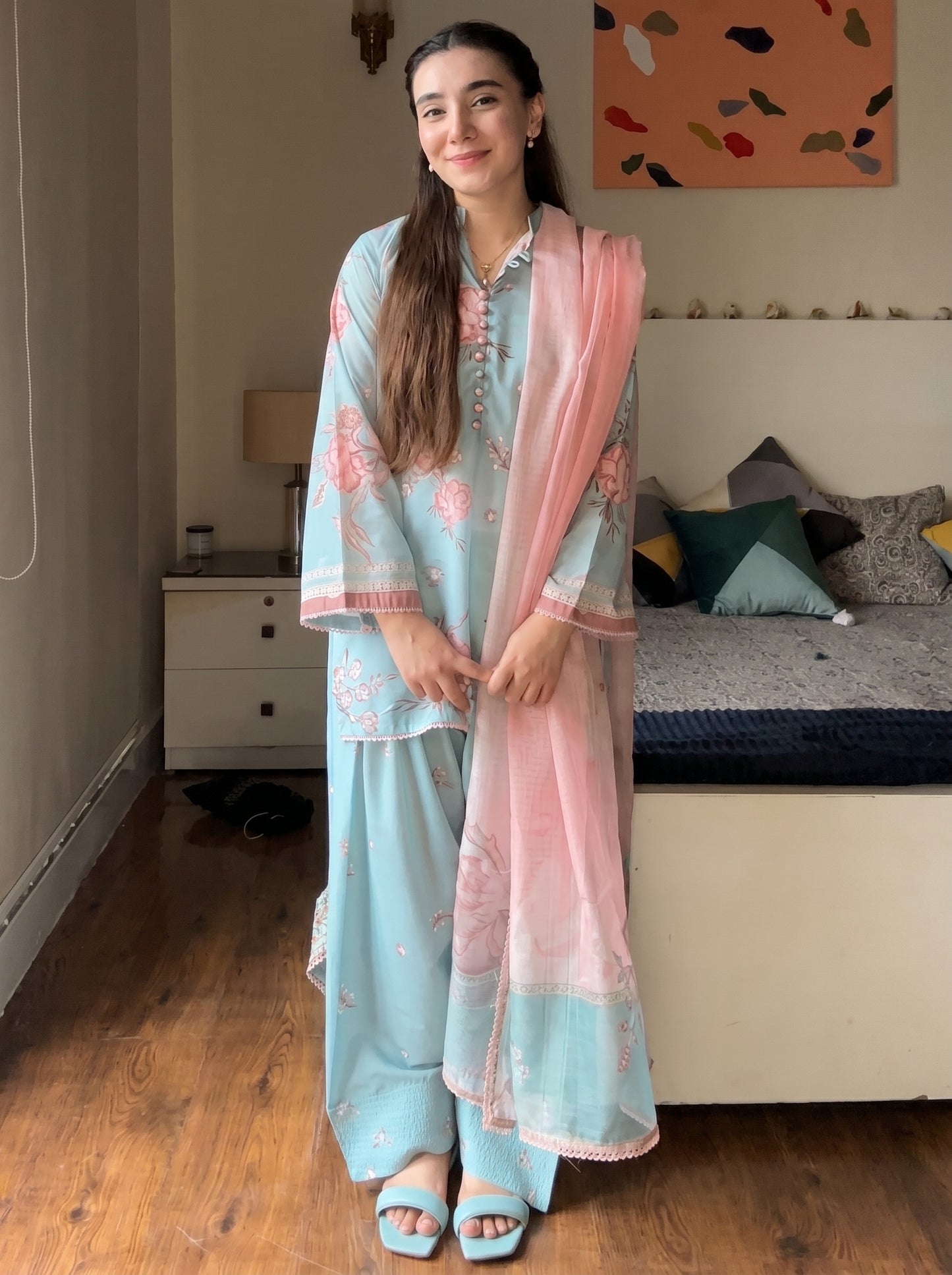 Women's Clothing / 3-Piece Suit (or Salwar Kameez)
